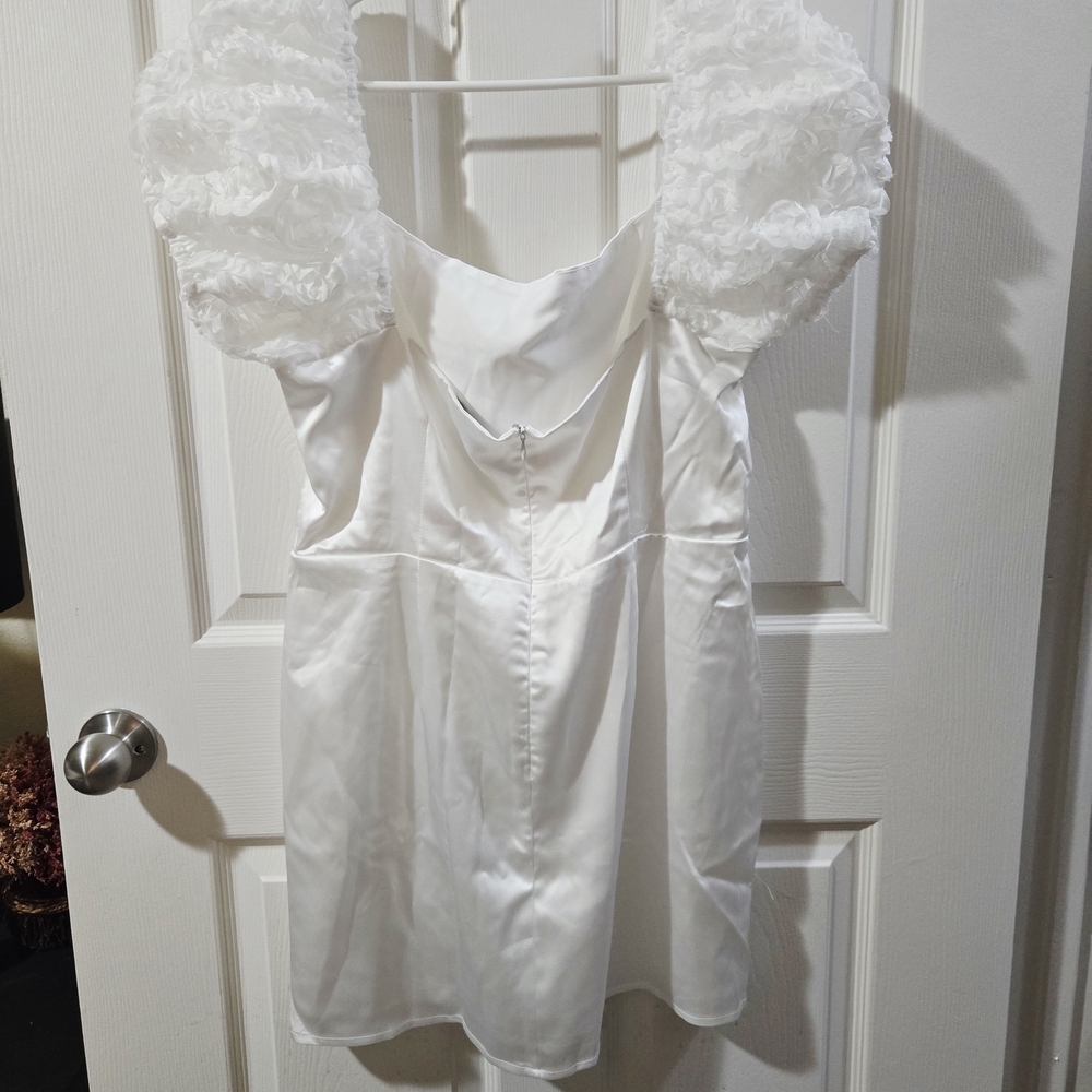 Lulu's Ivory Satin Dress with Ruffled Sleeves Size XL - Picture 2 of 14